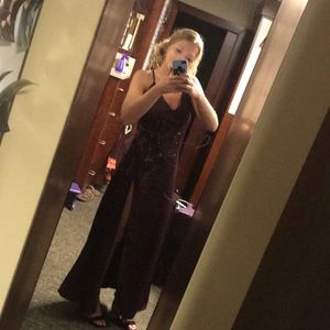 Maroon long formal dress, with a side slit!